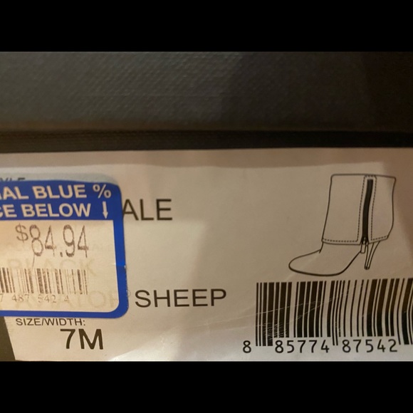 💫Vince Camuto leather booties💫 - Picture 3 of 3